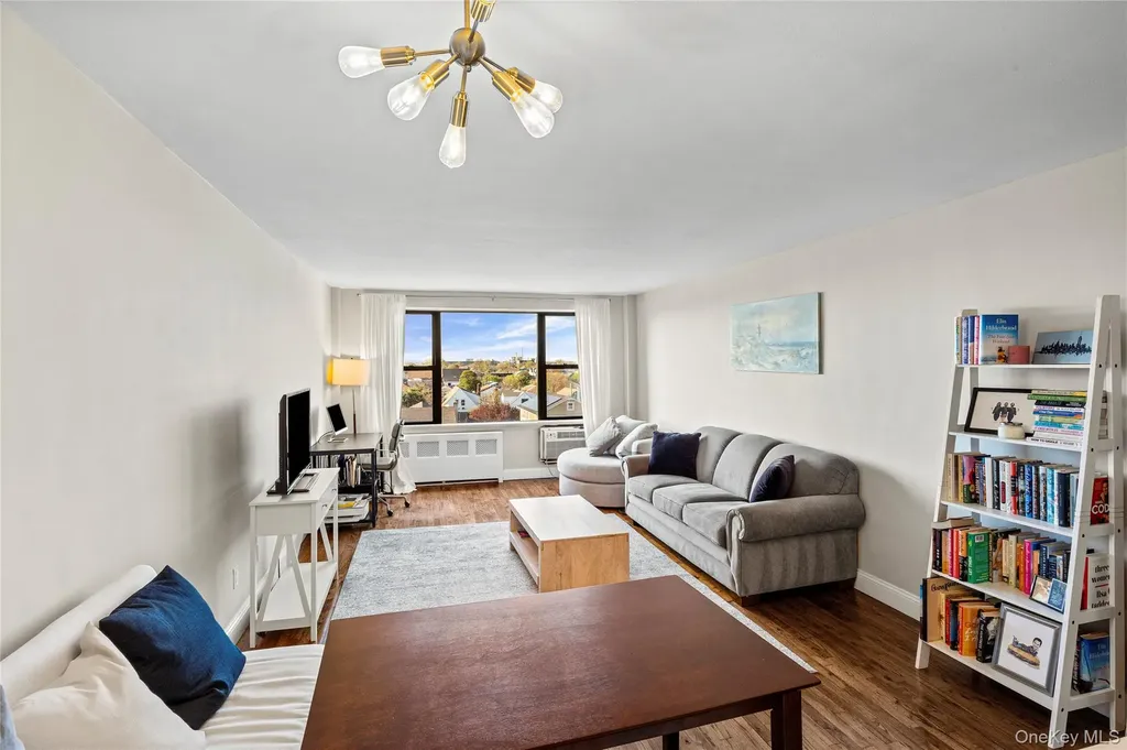 333 E Broadway Long Beach NY 11558