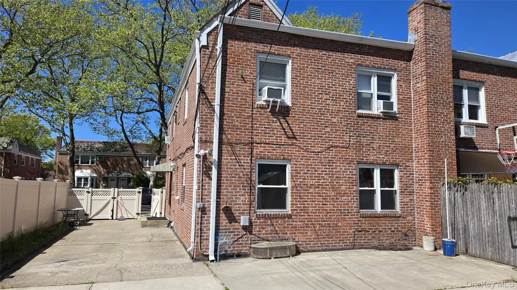 7345 197th Street Fresh Meadows NY 11366