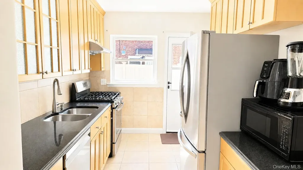 7345 197th Street Fresh Meadows NY 11366