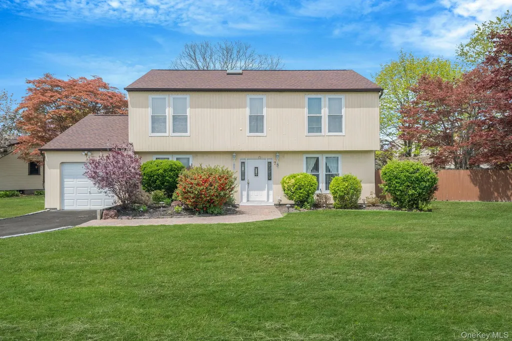 75 2nd Place Central Islip NY 11722