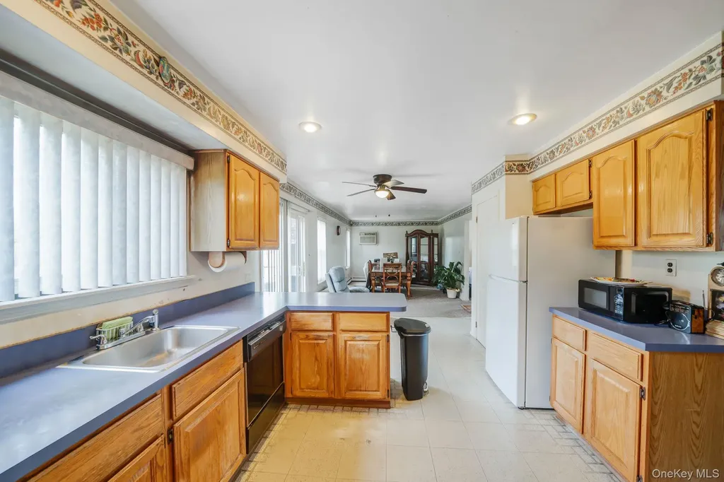 75 2nd Place Central Islip NY 11722