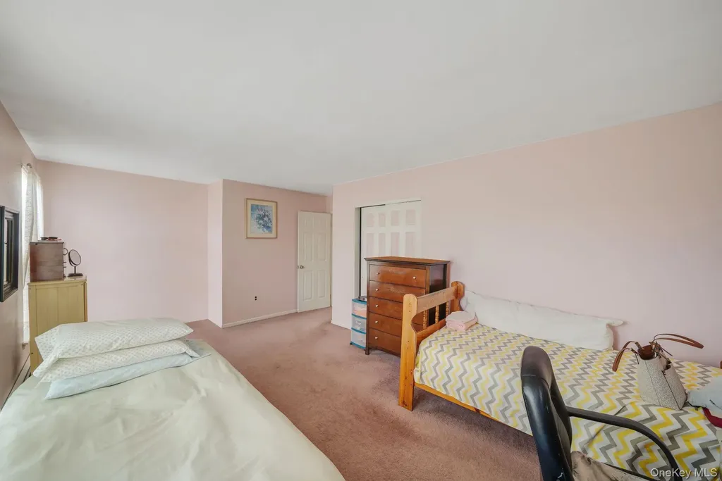 75 2nd Place Central Islip NY 11722