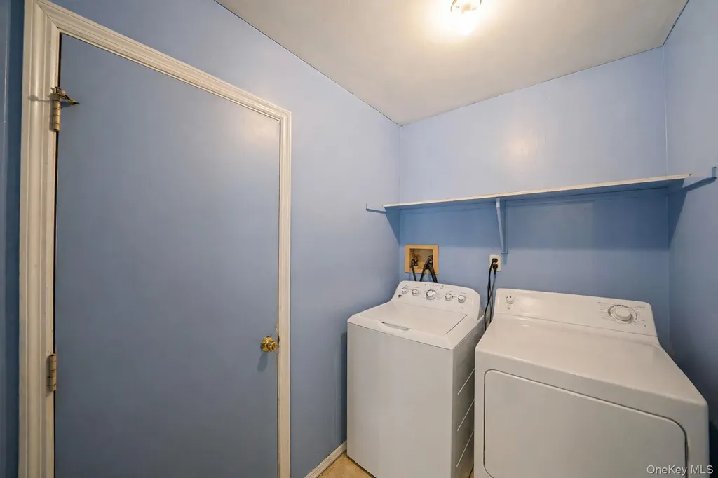 75 2nd Place Central Islip NY 11722