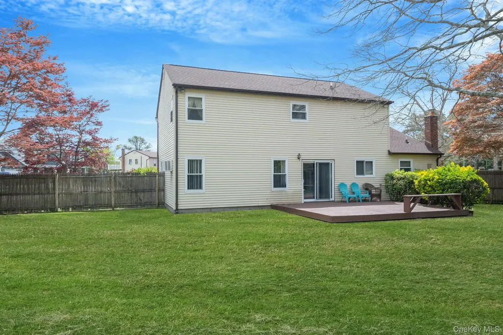 75 2nd Place Central Islip NY 11722