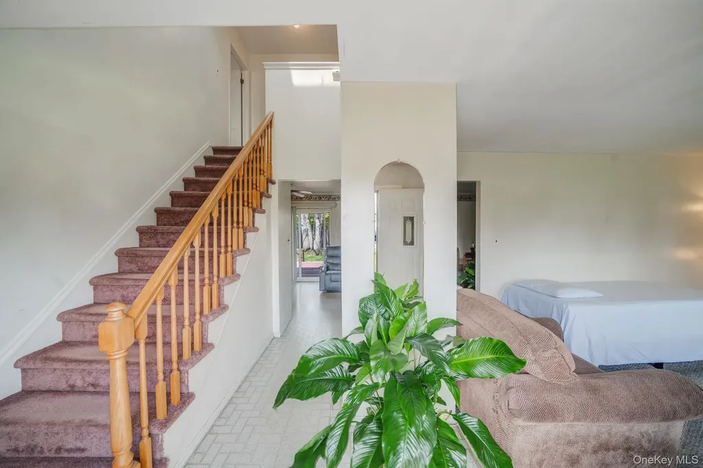 75 2nd Place Central Islip NY 11722