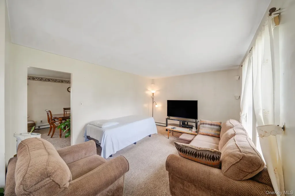 75 2nd Place Central Islip NY 11722