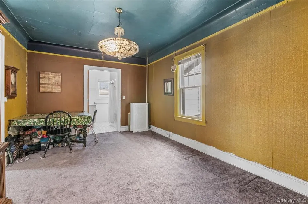 93-22 245th Street Floral Park NY 11001