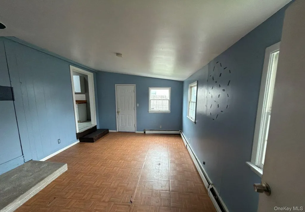 209 Moffitt Boulevard Islip NY 11751