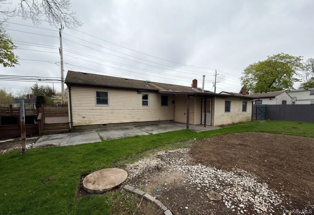 209 Moffitt Boulevard Islip NY 11751