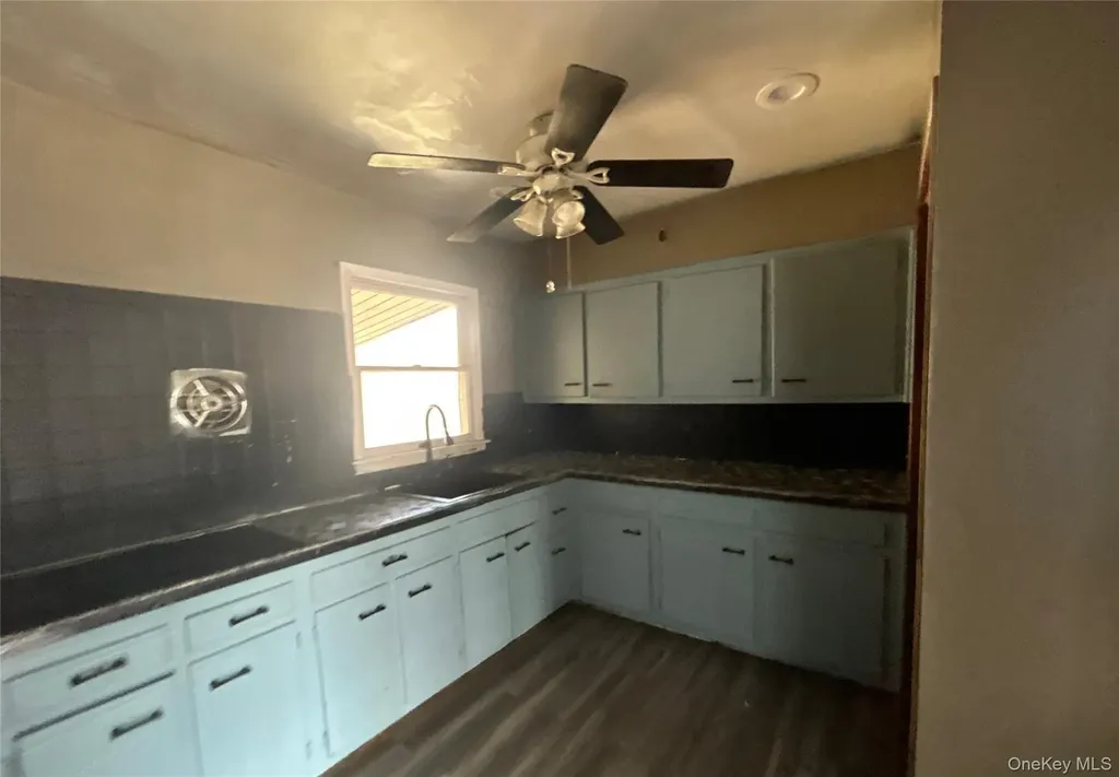 209 Moffitt Boulevard Islip NY 11751