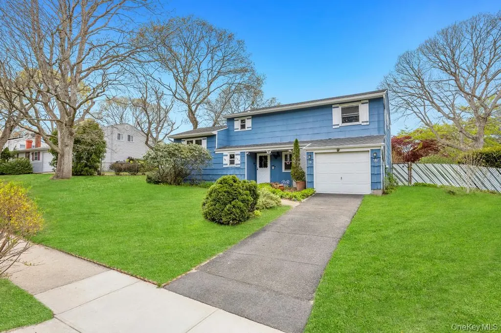 344 Boyle Road Selden NY 11784