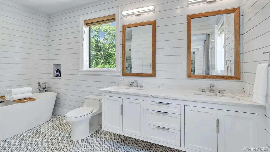 37 Wakeman Road Hampton Bays NY 11946
