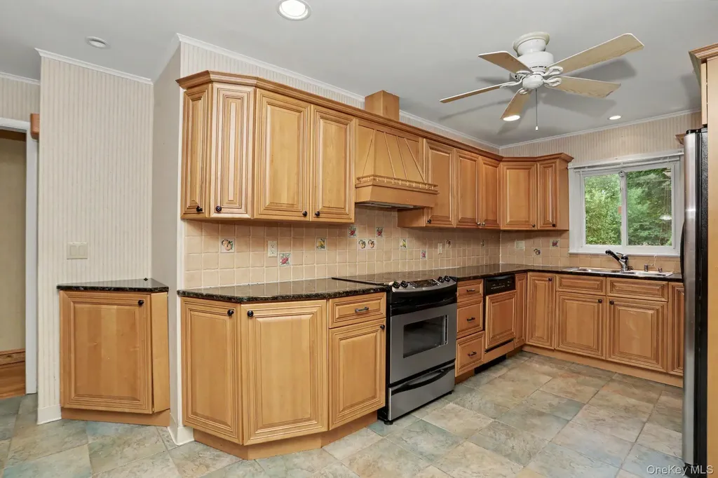 24 Bradford Avenue Harrison NY 10528