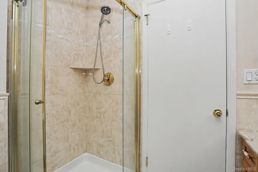 24 Bradford Avenue Harrison NY 10528