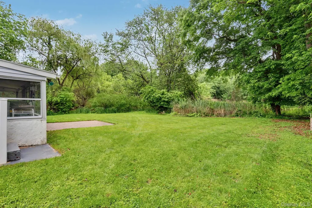 24 Bradford Avenue Harrison NY 10528