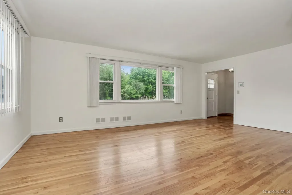 24 Bradford Avenue Harrison NY 10528