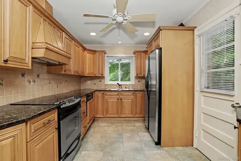 24 Bradford Avenue Harrison NY 10528