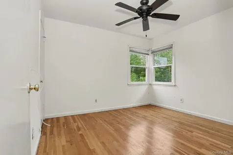 24 Bradford Avenue Harrison NY 10528