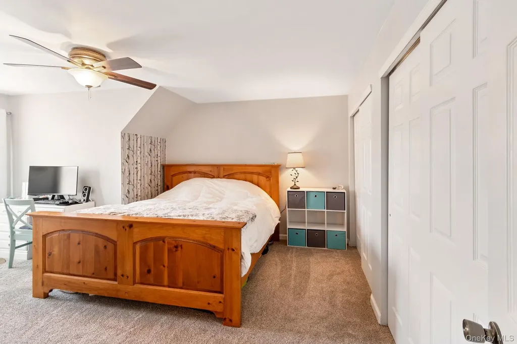 29 Daremy Circle Medford NY 11763