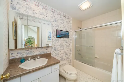 1 Ridge Court Carmel NY 10512