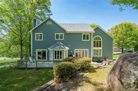 1 Ridge Court Carmel NY 10512