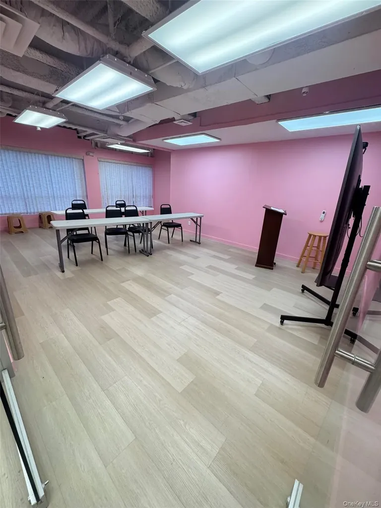 13510 35th Avenue Flushing NY 11354