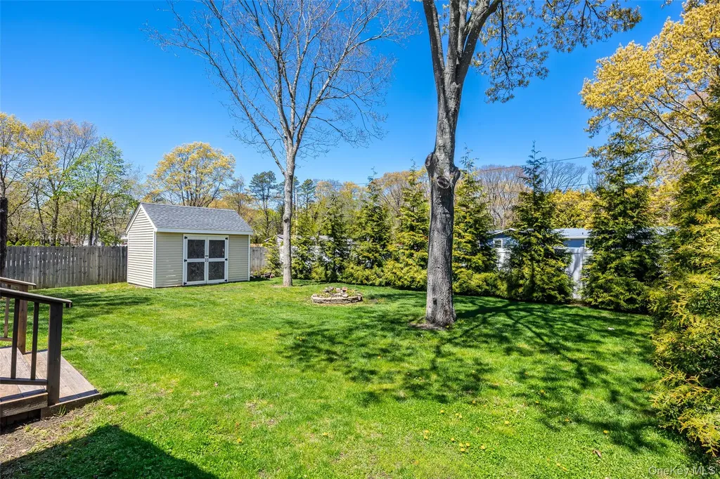 405 Puritan Drive Yaphank NY 11967