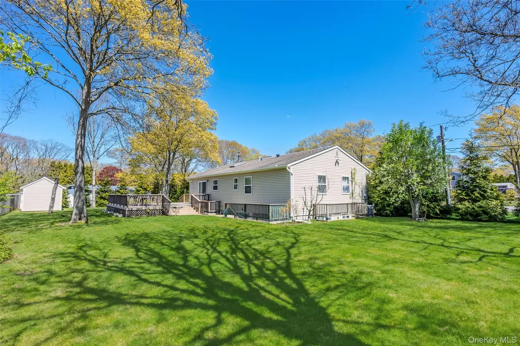 405 Puritan Drive Yaphank NY 11967