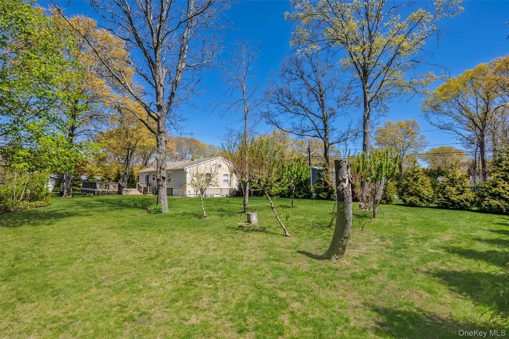405 Puritan Drive Yaphank NY 11967