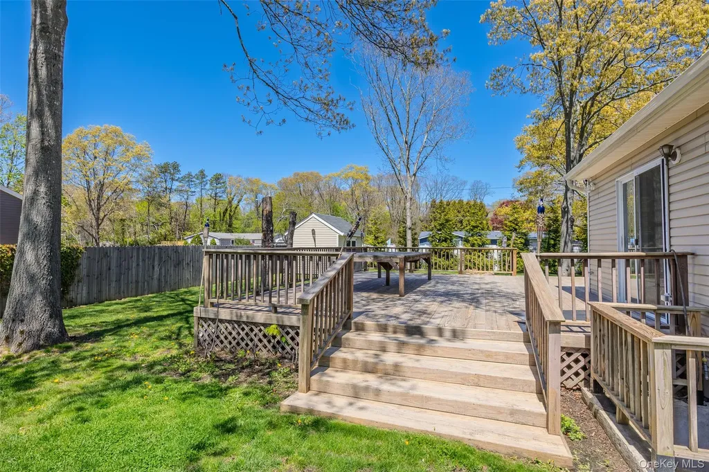 405 Puritan Drive Yaphank NY 11967