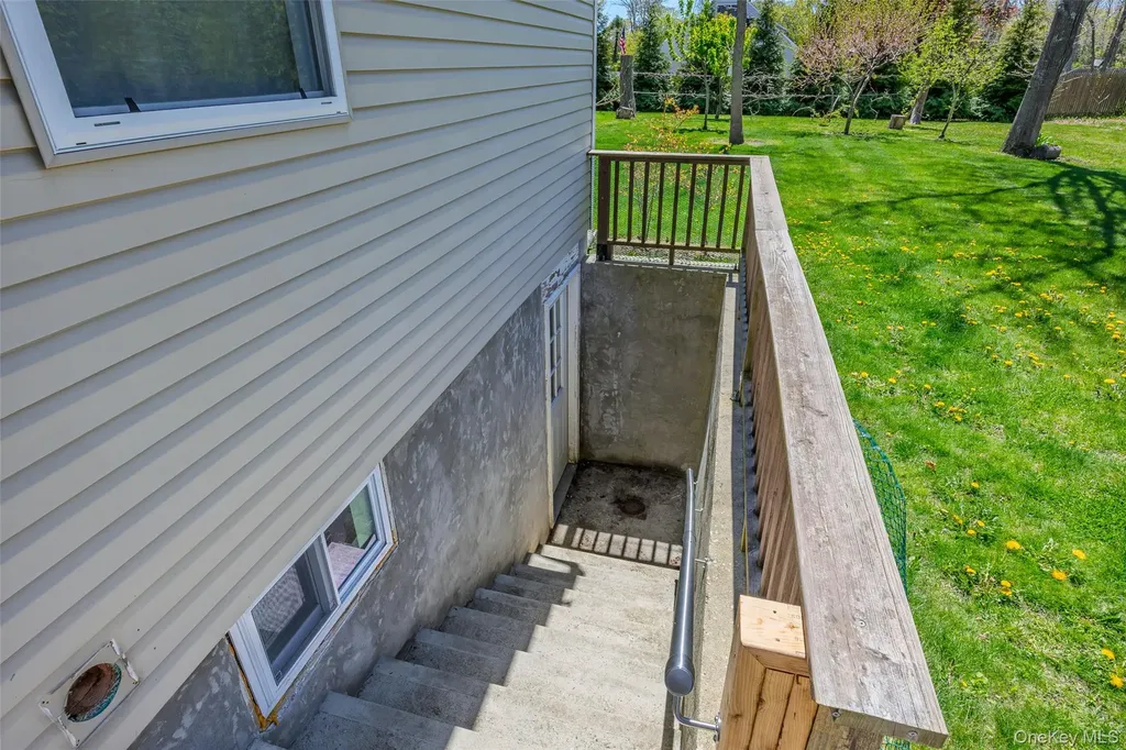 405 Puritan Drive Yaphank NY 11967