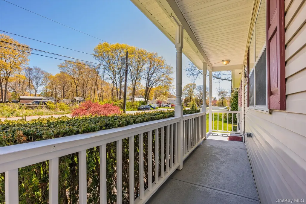 405 Puritan Drive Yaphank NY 11967