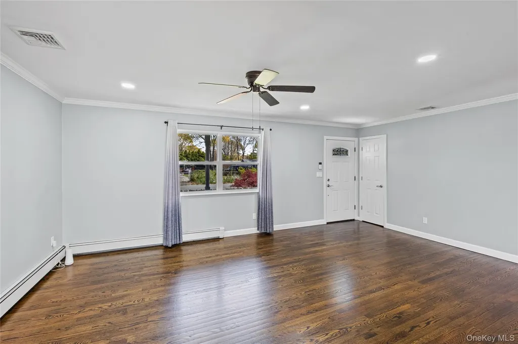 405 Puritan Drive Yaphank NY 11967