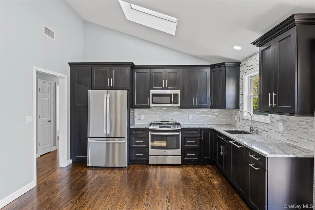 405 Puritan Drive Yaphank NY 11967
