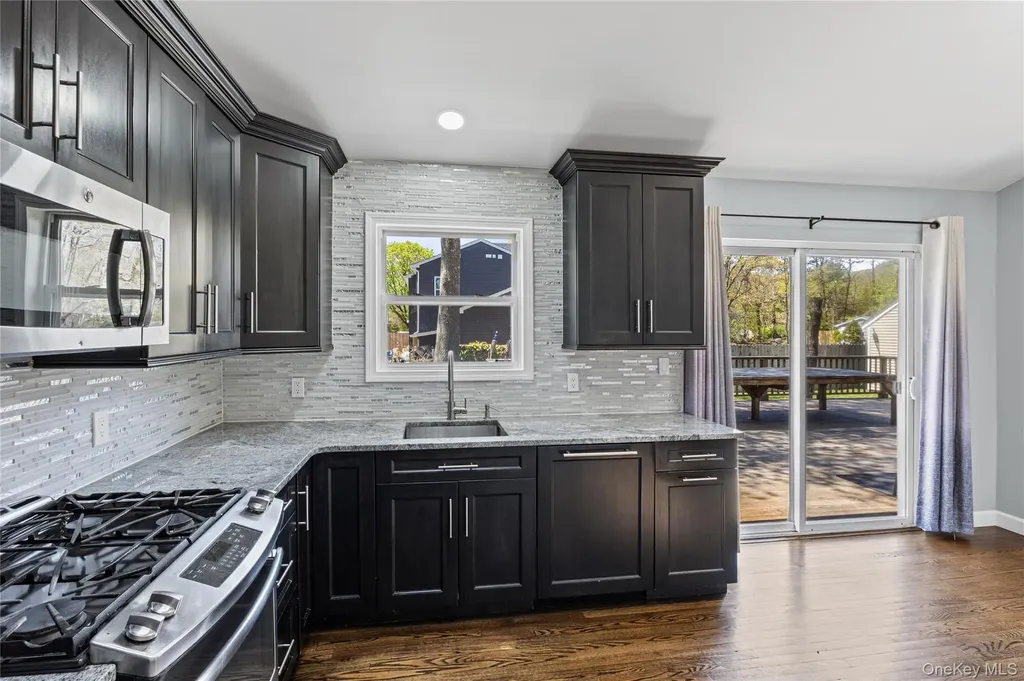 405 Puritan Drive Yaphank NY 11967