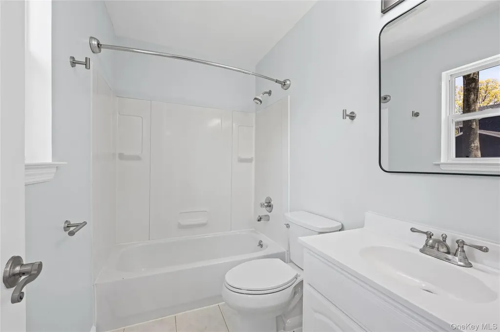 405 Puritan Drive Yaphank NY 11967