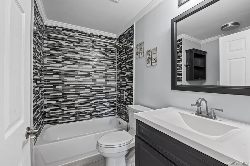 405 Puritan Drive Yaphank NY 11967