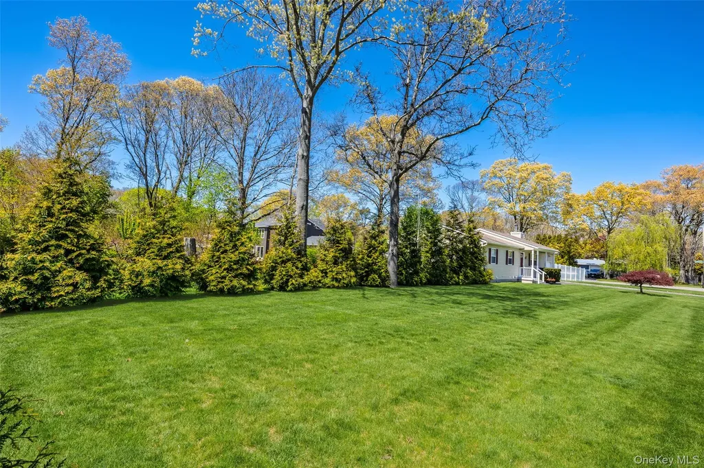 405 Puritan Drive Yaphank NY 11967