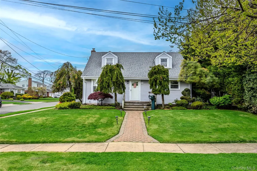 25 E Shore Drive Massapequa NY 11758