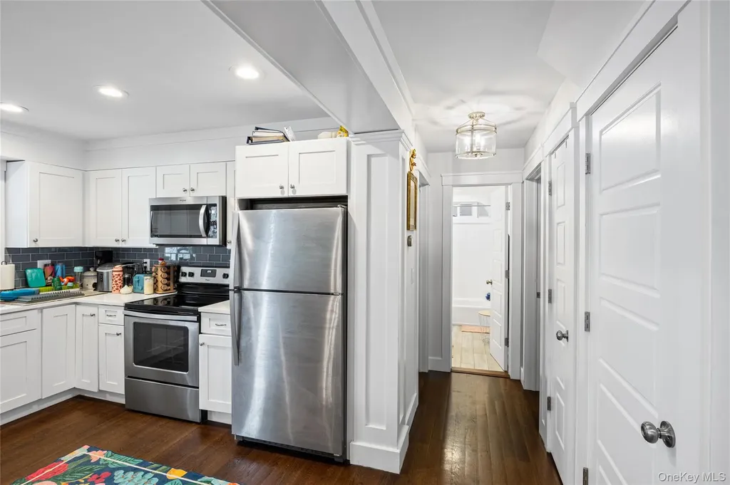 25 E Shore Drive Massapequa NY 11758