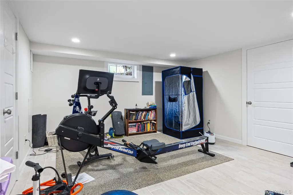 25 E Shore Drive Massapequa NY 11758