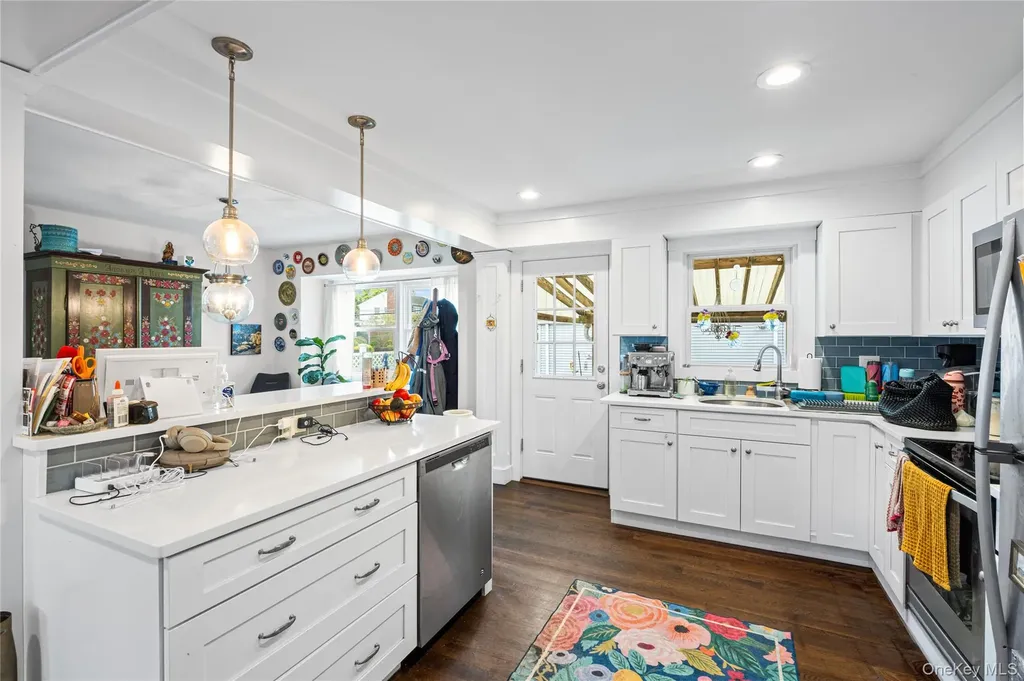 25 E Shore Drive Massapequa NY 11758
