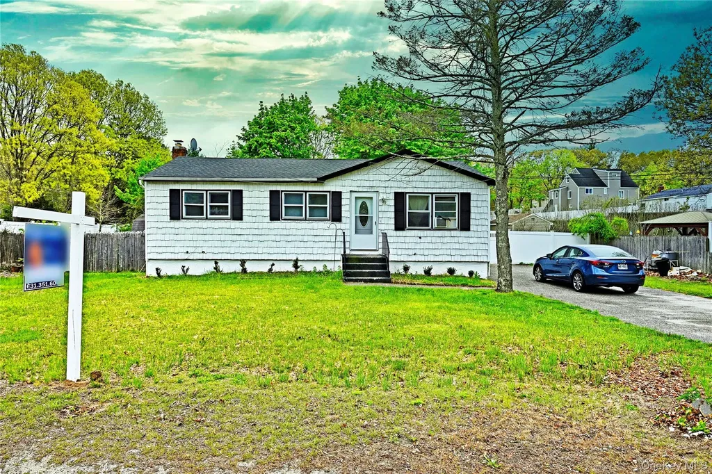 40 Hawkins Road Centereach NY 11720
