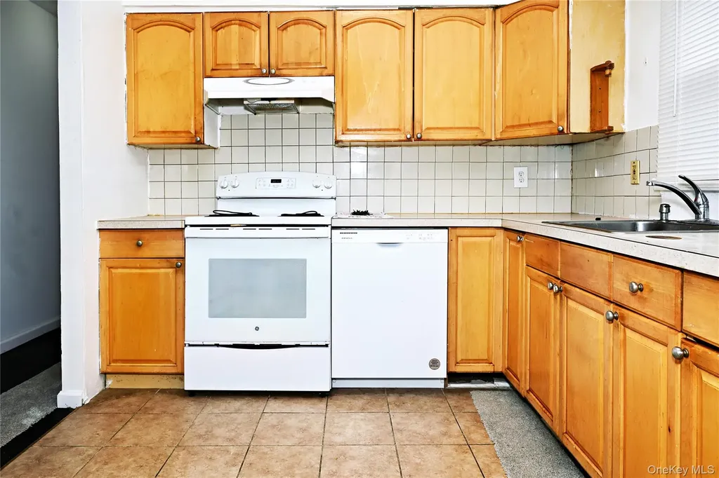 40 Hawkins Road Centereach NY 11720