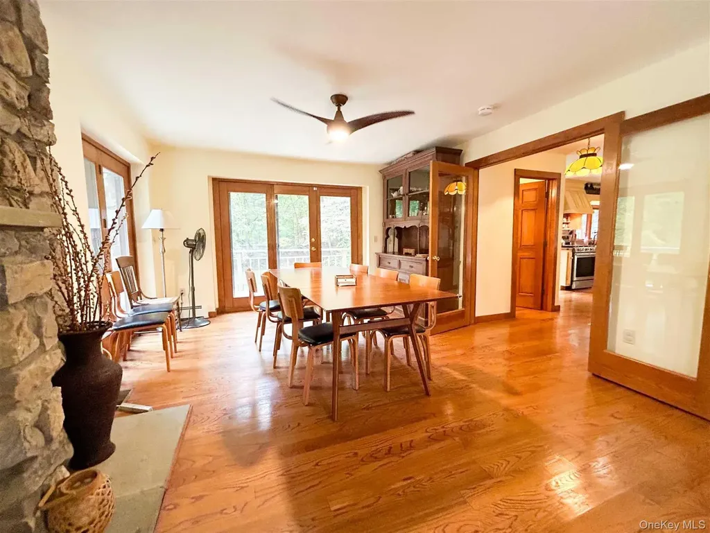 5 Camelot Marlboro NY 12542