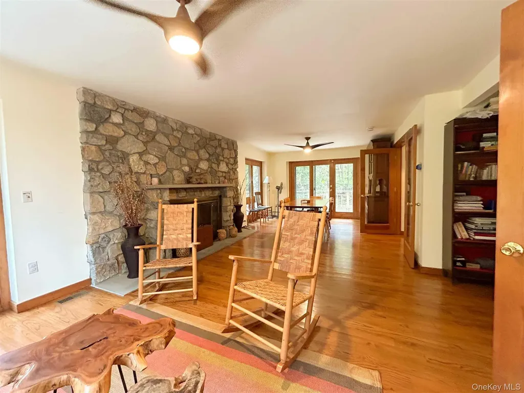 5 Camelot Marlboro NY 12542