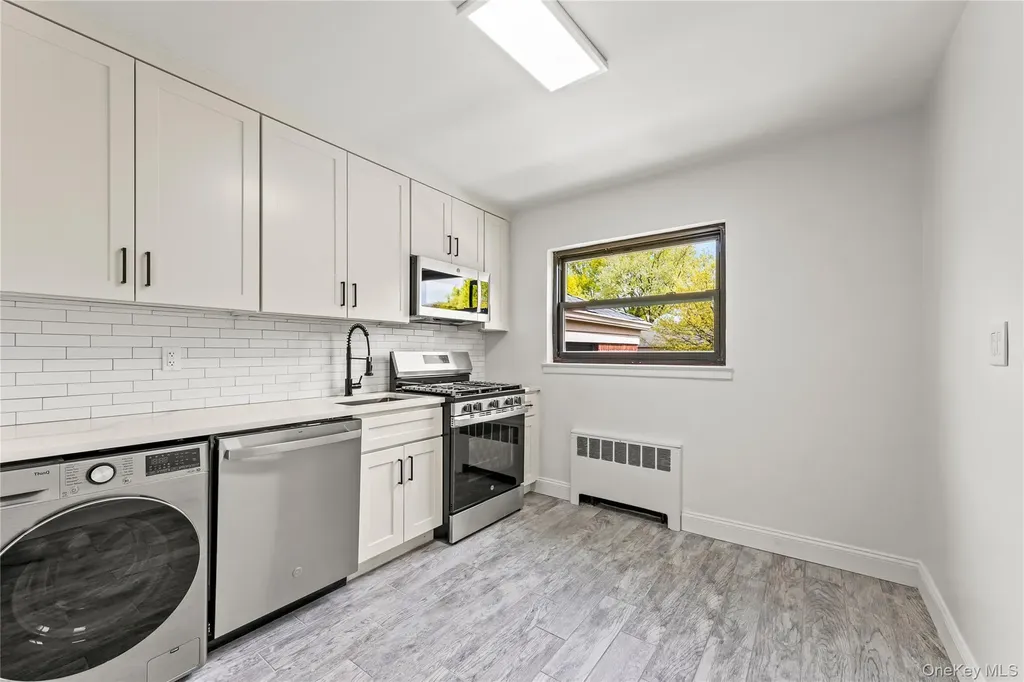 74-16 220 Street Bayside NY 11364