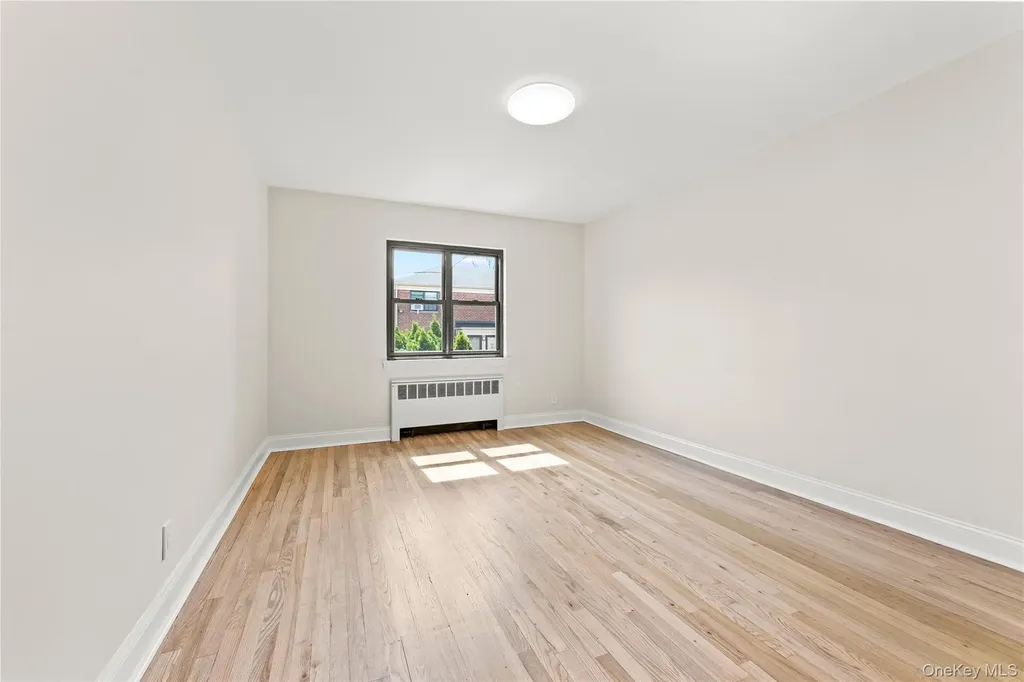 74-16 220 Street Bayside NY 11364