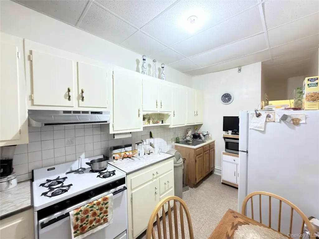 482 Ridgewood Avenue Brooklyn NY 11208