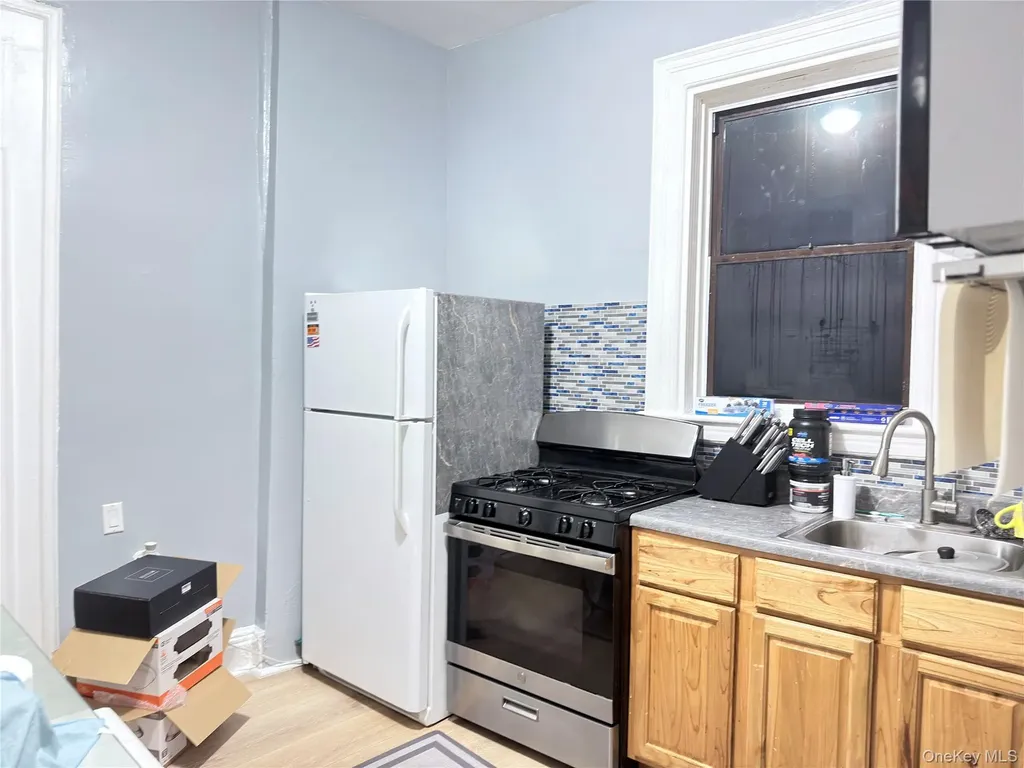 482 Ridgewood Avenue Brooklyn NY 11208